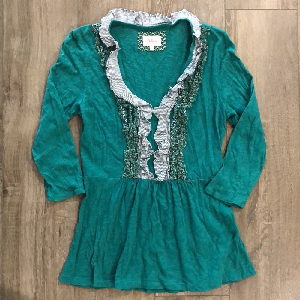 Like new! - DELETTA / ANTHRO 100% Cotton Ruffle Top